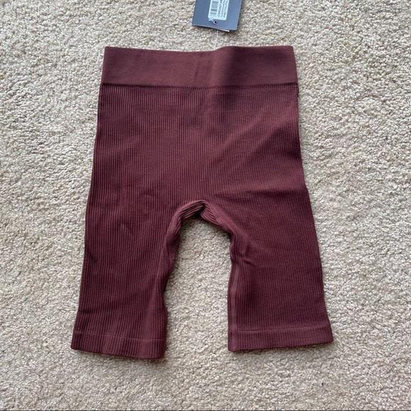 Chocolate Brown Ribbed Contour Bike Shorts - Picture 2 of 7